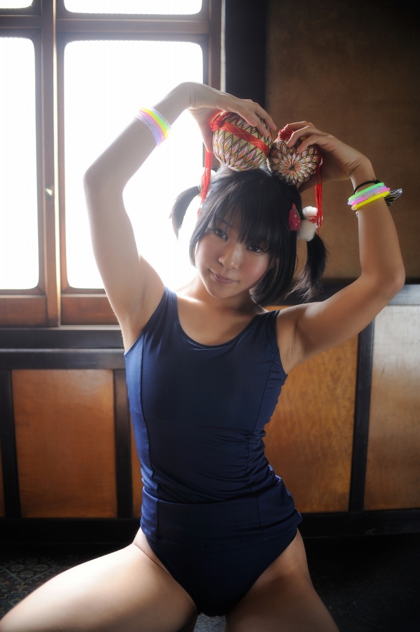 [Cosplay]  Hot Flute Student Pigtails & Perfect Ass 2